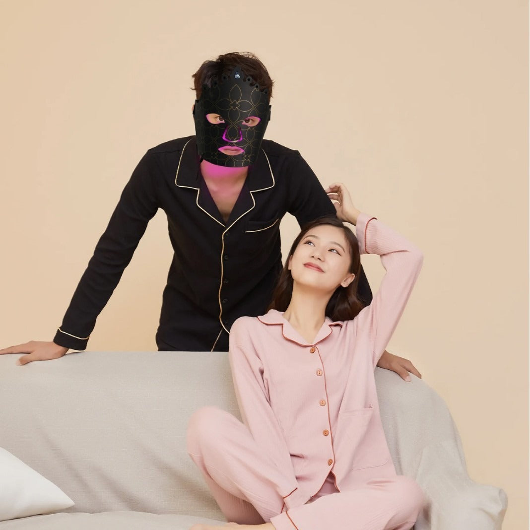 Prospera Light ™ iQLED 7-Color Pro Face Mask